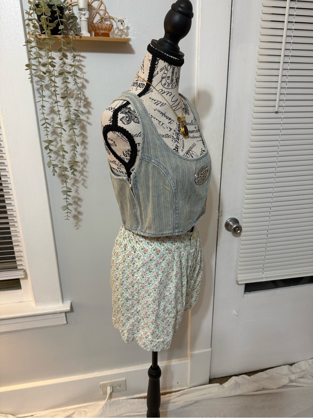 Boohoo Vintage Wash Striped Denim Crop Tank — image 3 of 6